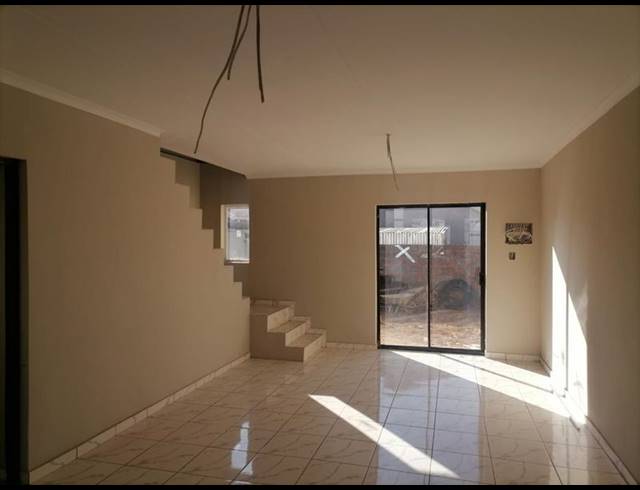 2 BEDROOM DUPLEX FOR SALE IN BUHLE PARK
